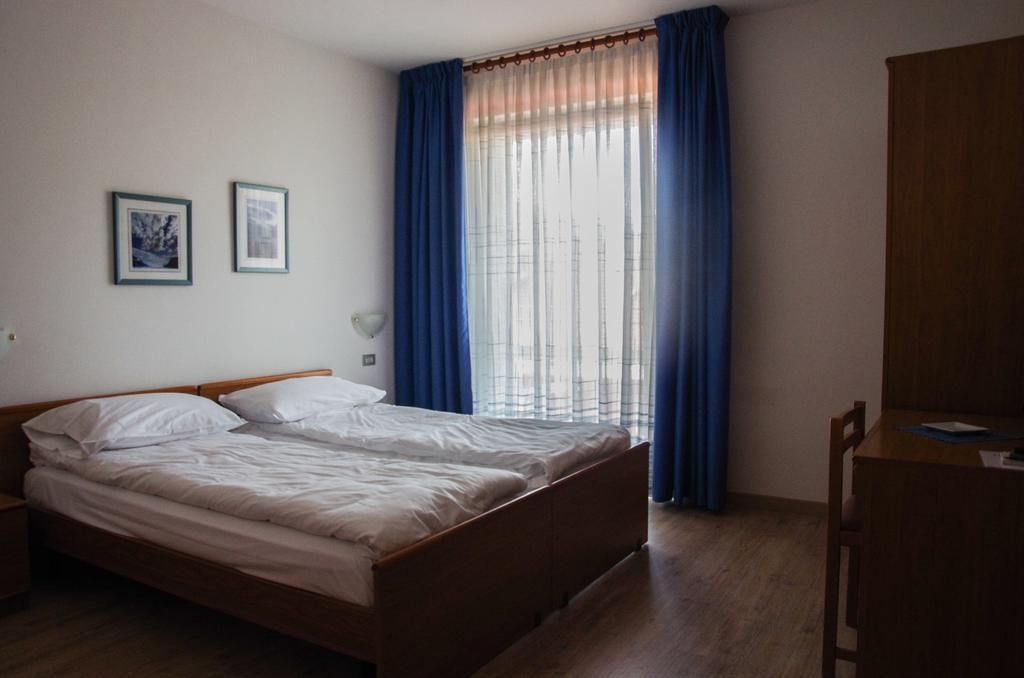 Hotel Villa Al Vento Torbole Sul Garda Exterior foto