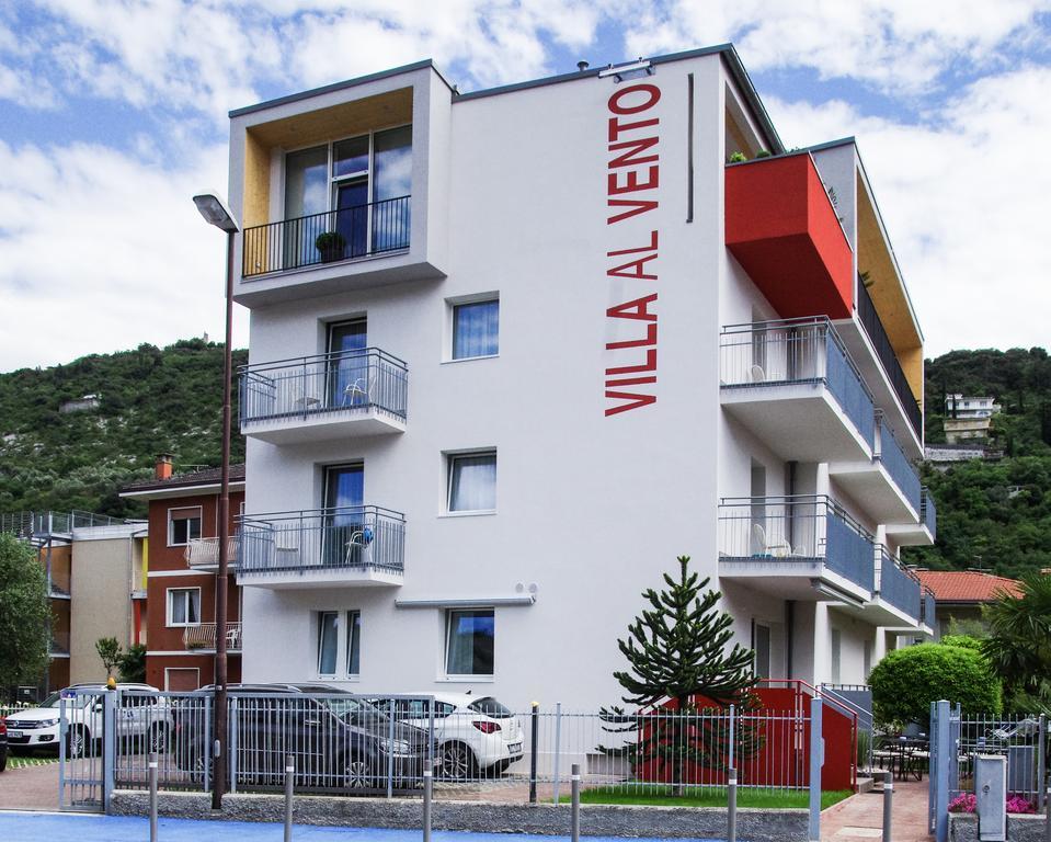 Hotel Villa Al Vento Torbole Sul Garda Habitación foto