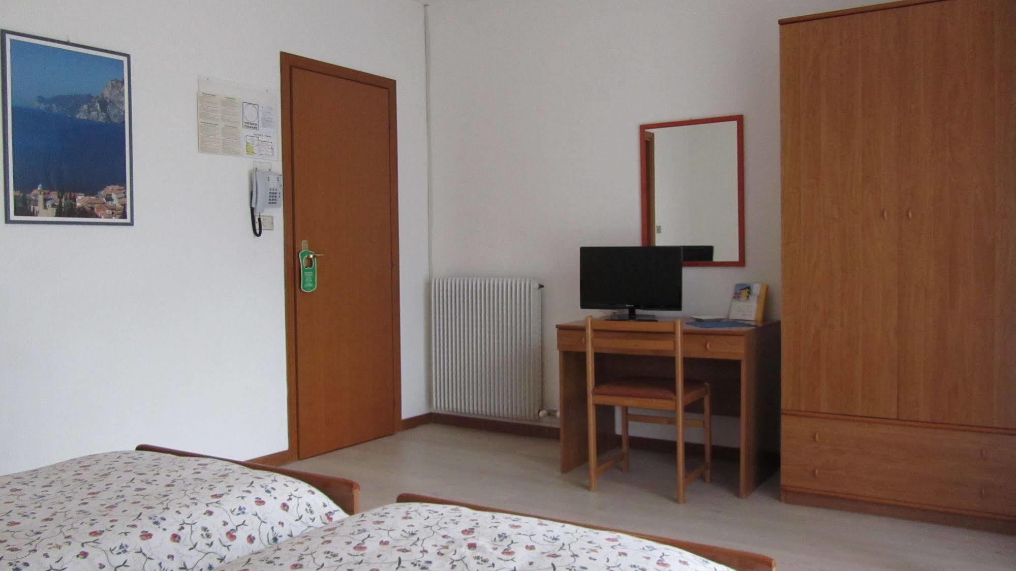 Hotel Villa Al Vento Torbole Sul Garda Exterior foto